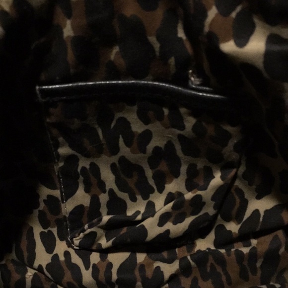 Betsey Johnson Black Leather Zipper Purse - Picture 6 of 6